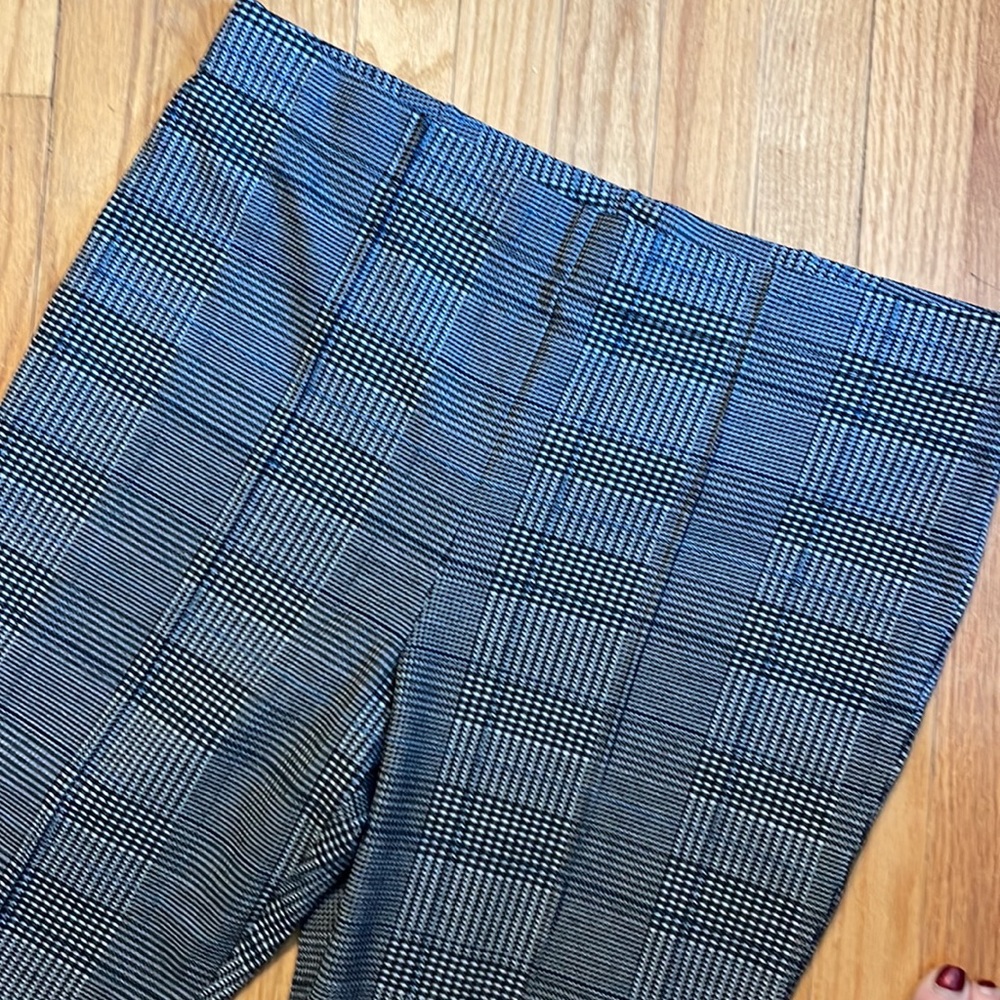 NWOT Forever 21 plaid ponte pants size 3x. Great for back to school!
